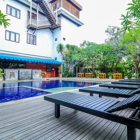 Capital O 2114 Grand Jimbaran Boutique Hotel Екстериор снимка