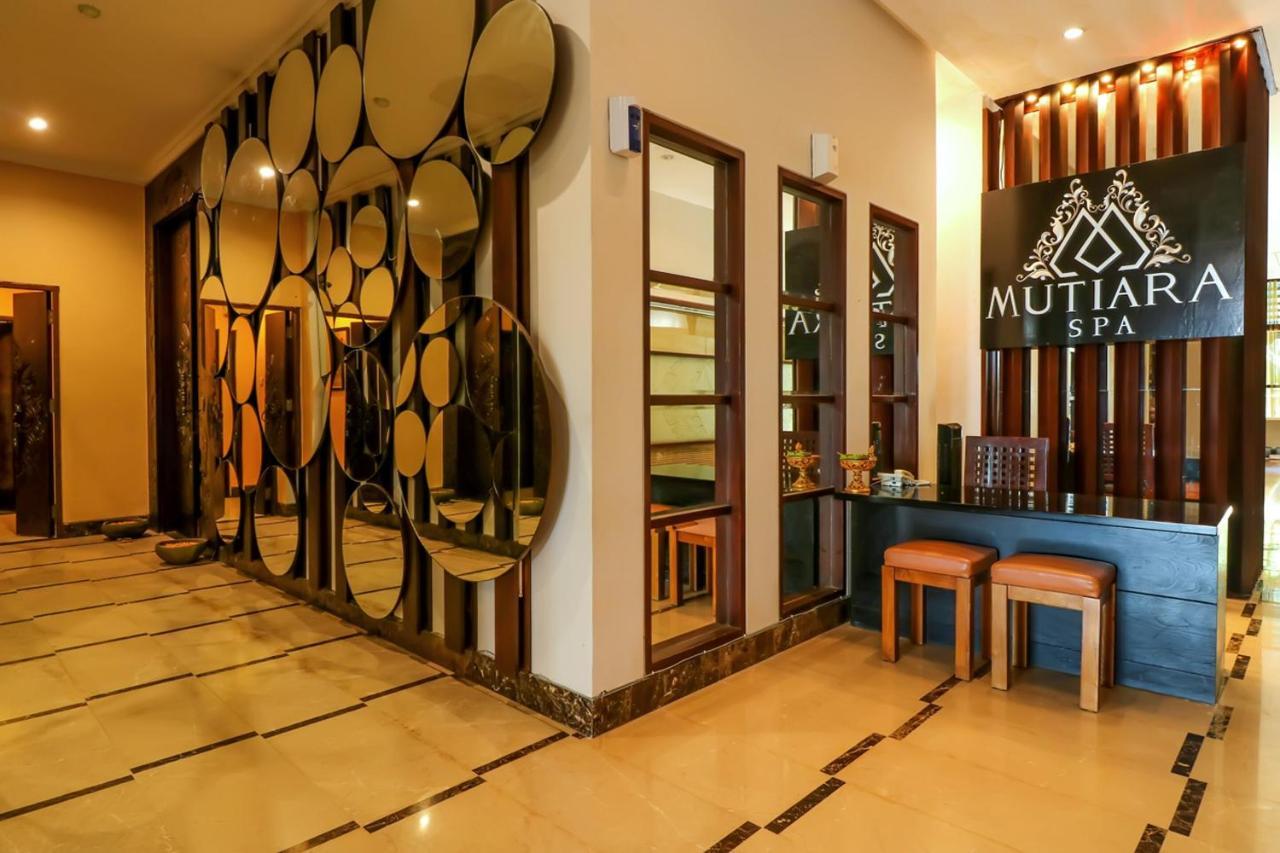 Capital O 2114 Grand Jimbaran Boutique Hotel Екстериор снимка