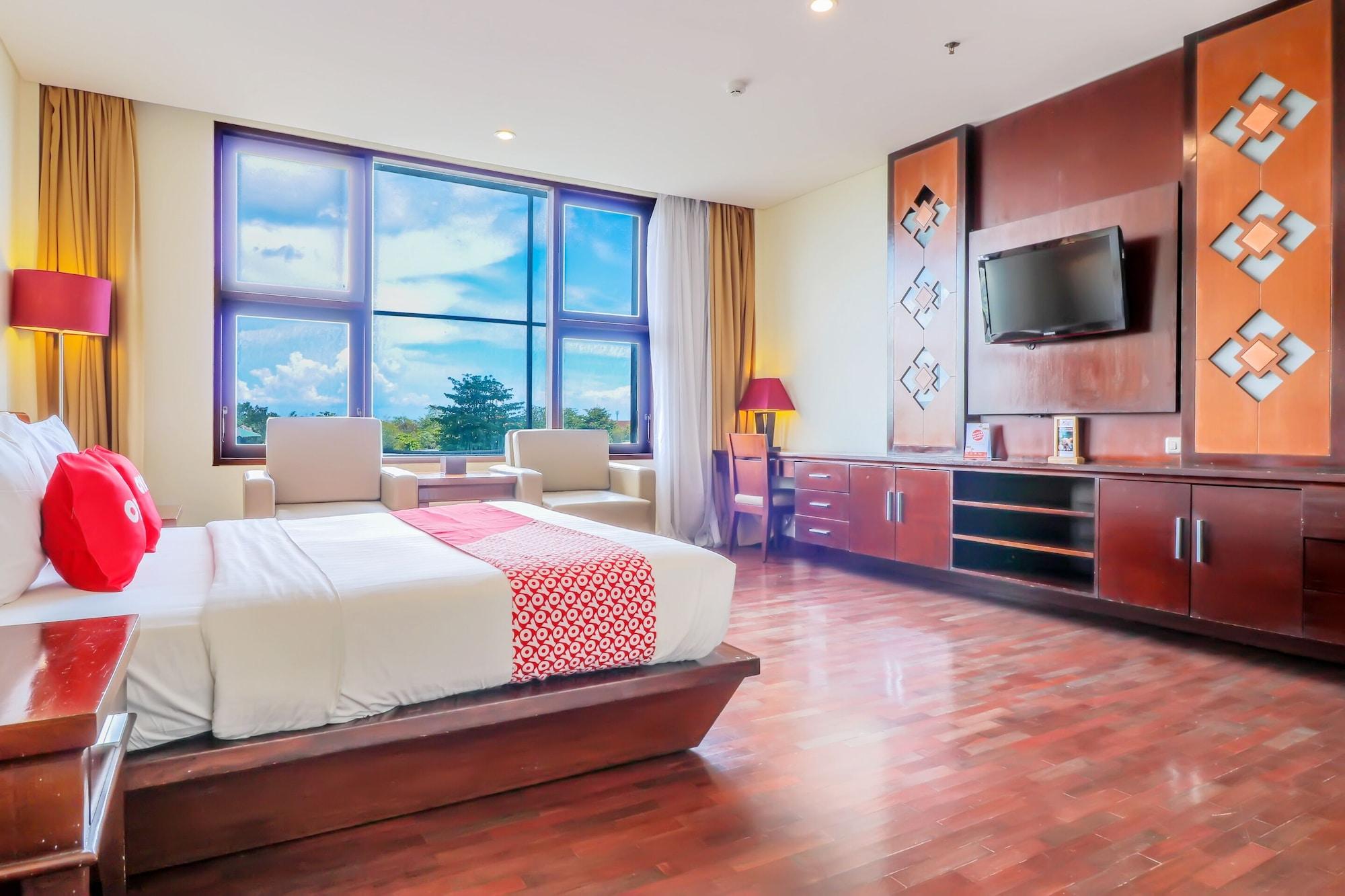 Capital O 2114 Grand Jimbaran Boutique Hotel Екстериор снимка