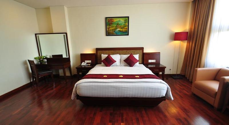 Capital O 2114 Grand Jimbaran Boutique Hotel Екстериор снимка