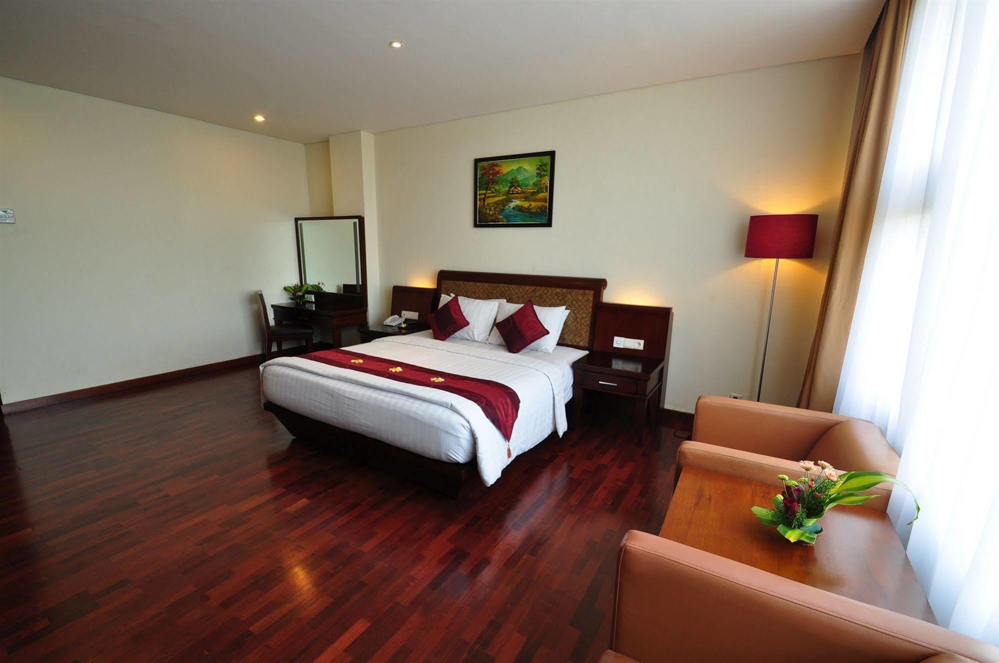 Capital O 2114 Grand Jimbaran Boutique Hotel Екстериор снимка