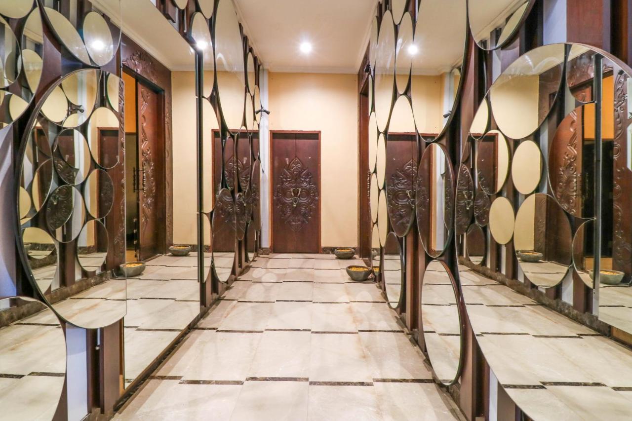 Capital O 2114 Grand Jimbaran Boutique Hotel Екстериор снимка