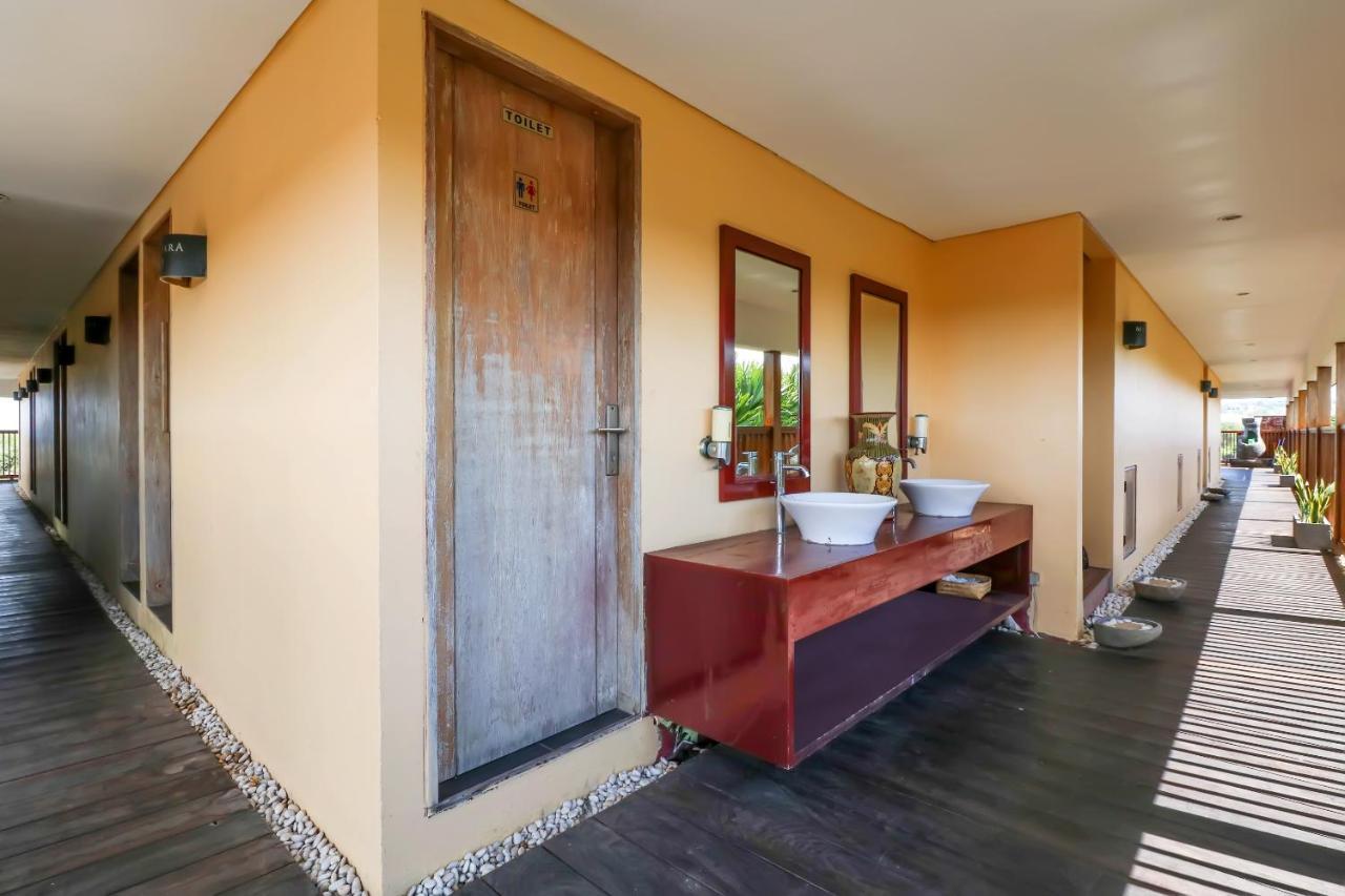 Capital O 2114 Grand Jimbaran Boutique Hotel Екстериор снимка