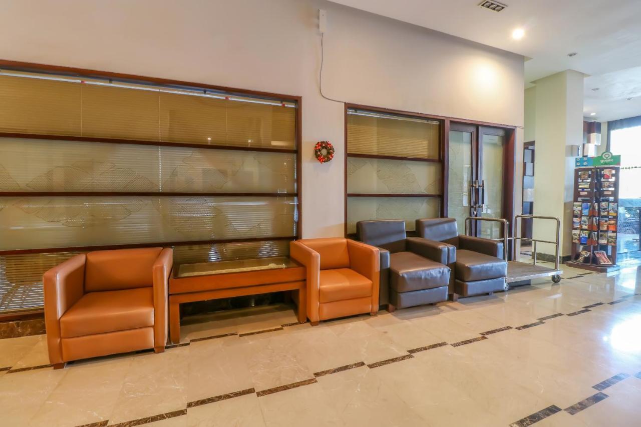 Capital O 2114 Grand Jimbaran Boutique Hotel Екстериор снимка