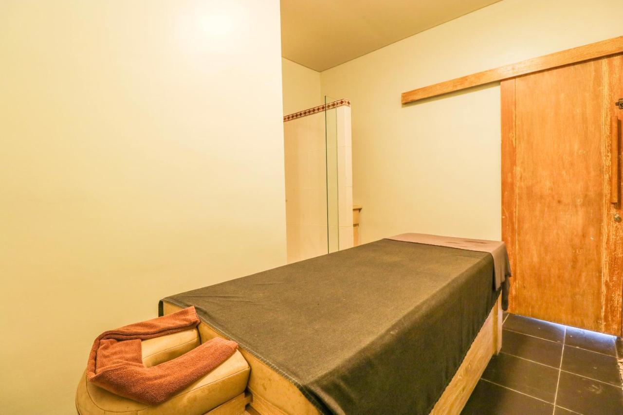 Capital O 2114 Grand Jimbaran Boutique Hotel Екстериор снимка