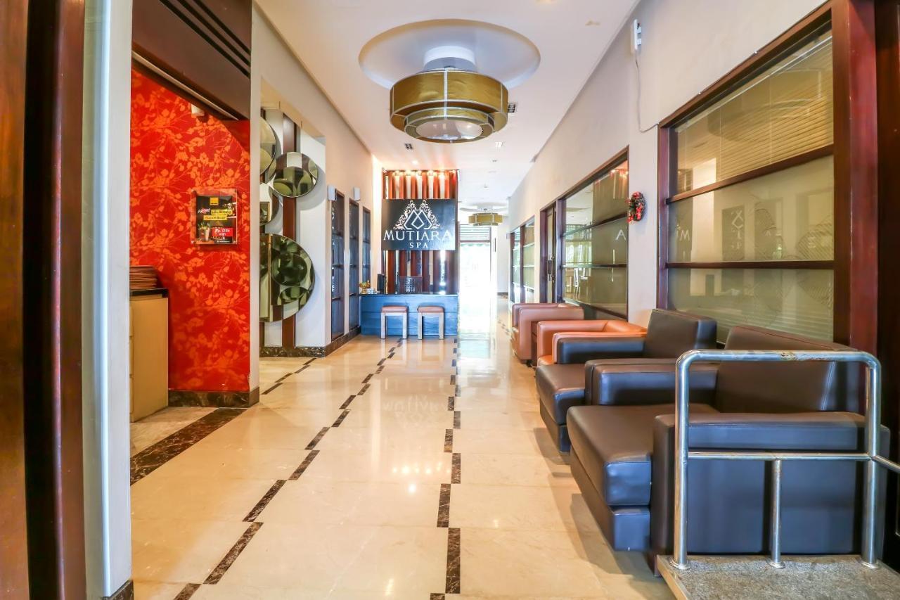 Capital O 2114 Grand Jimbaran Boutique Hotel Екстериор снимка